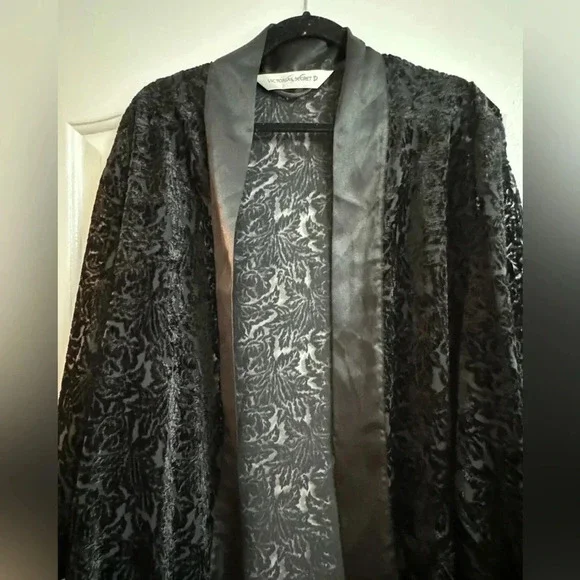 VTG Victoria’s Secret Black Lace Kimono Open Robe Coverup One Size Bohemian EUC - Picture 14 of 14